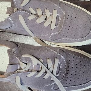 Men's Classic Gray Sneakers